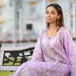 Women Salwar Kamiz: DN-2642