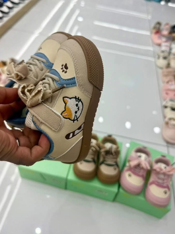 Kids’ Signature Footwear. D6619(BLUE)
