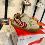 Kids’ Signature Footwear. K09 (BROWN)